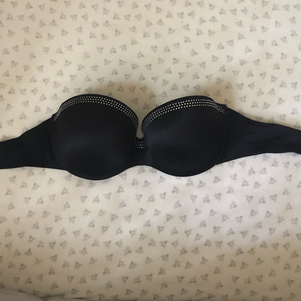 Black strapless bra ( la senza)